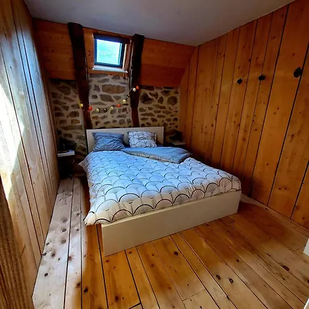 La Grange Aux Frenes -gite 6 Personnes- Tranquillite, Nature Et Confort *