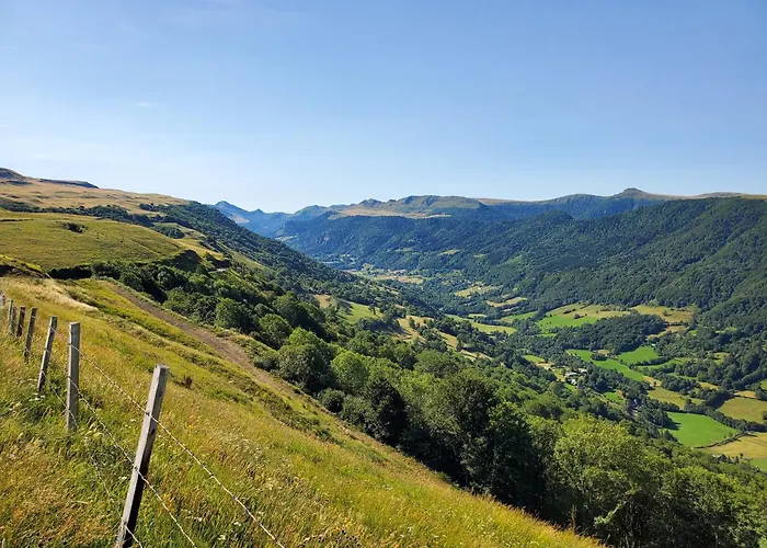 Holiday home La Grange Aux Frenes -gite 6 Personnes- Tranquillite, Nature Et Confort Le Vaulmier