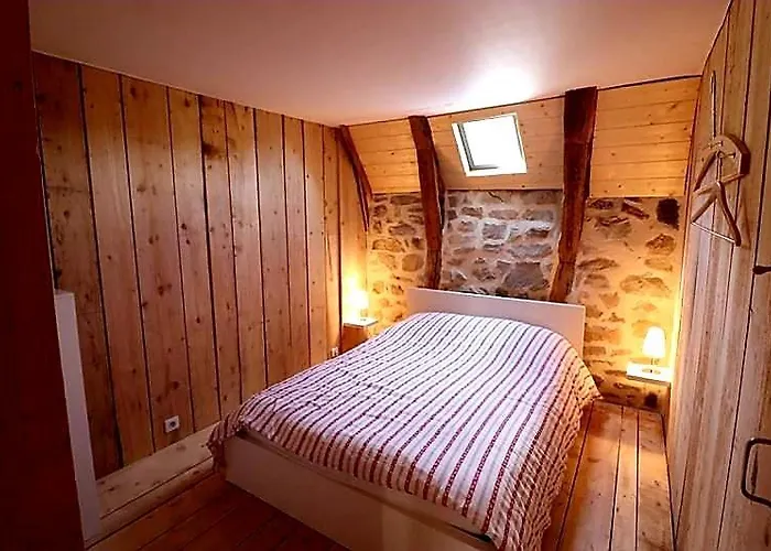 La Grange Aux Frenes -gite 6 Personnes- Tranquillite, Nature Et Confort Le Vaulmier